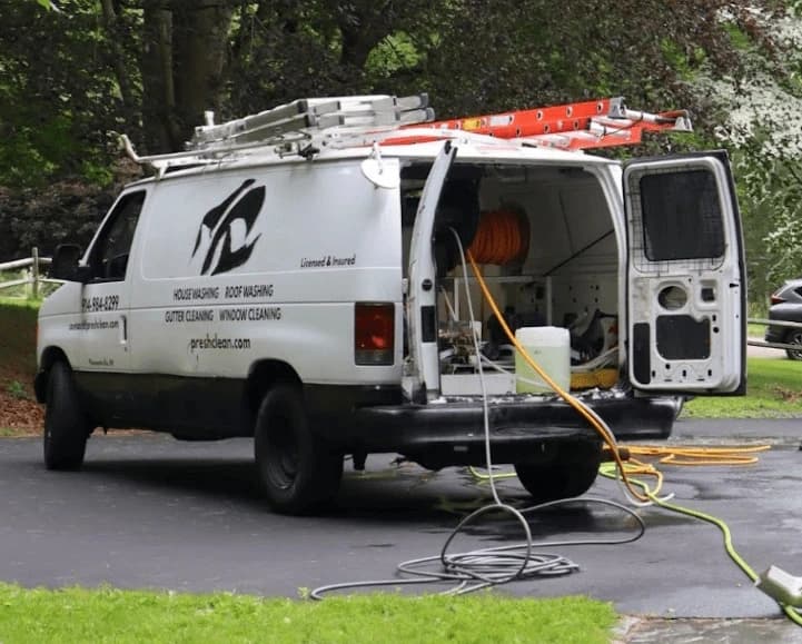 Lakewood Power Washing professionals cleaning commercial fleet in Lakewood